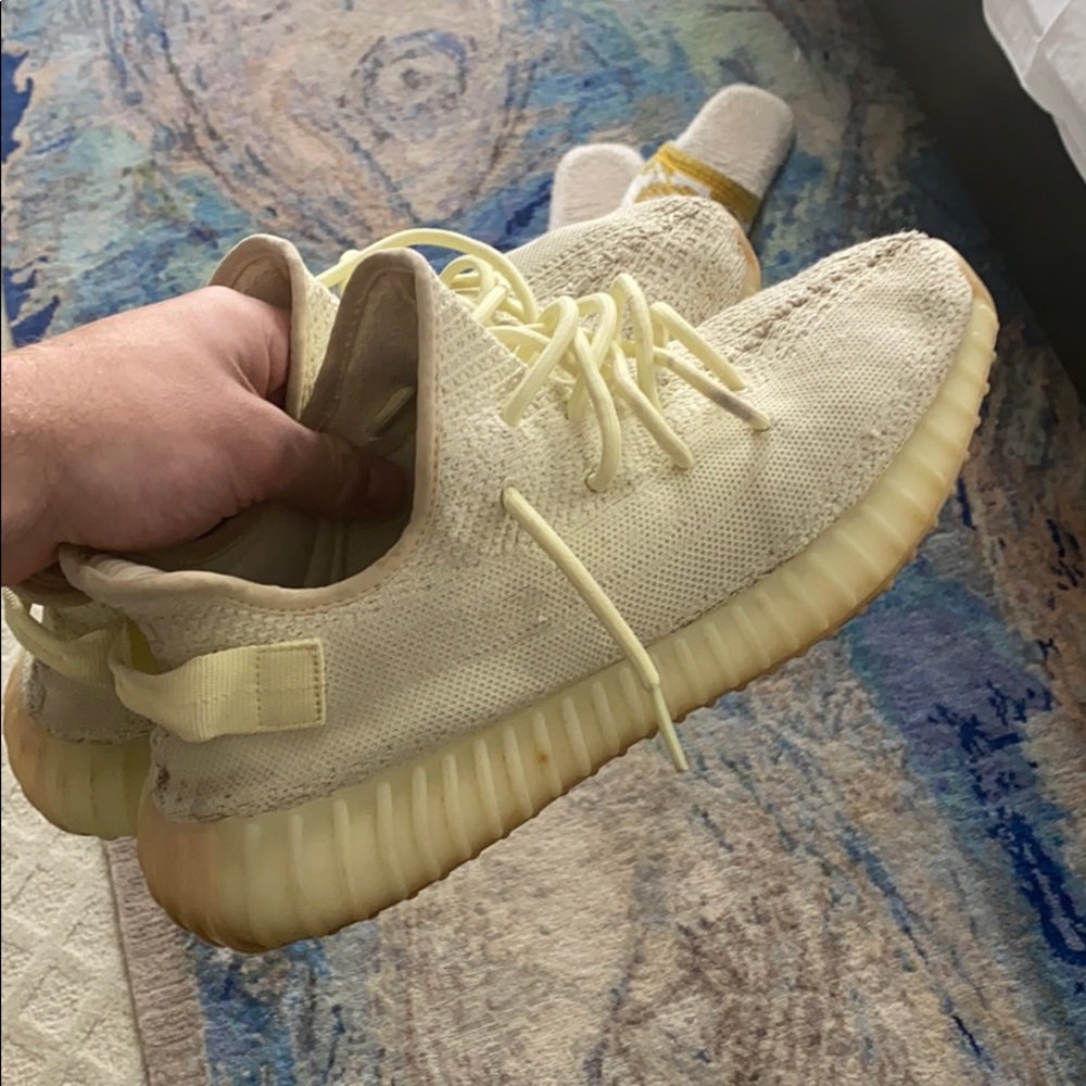 YEEZY 350 Boost
